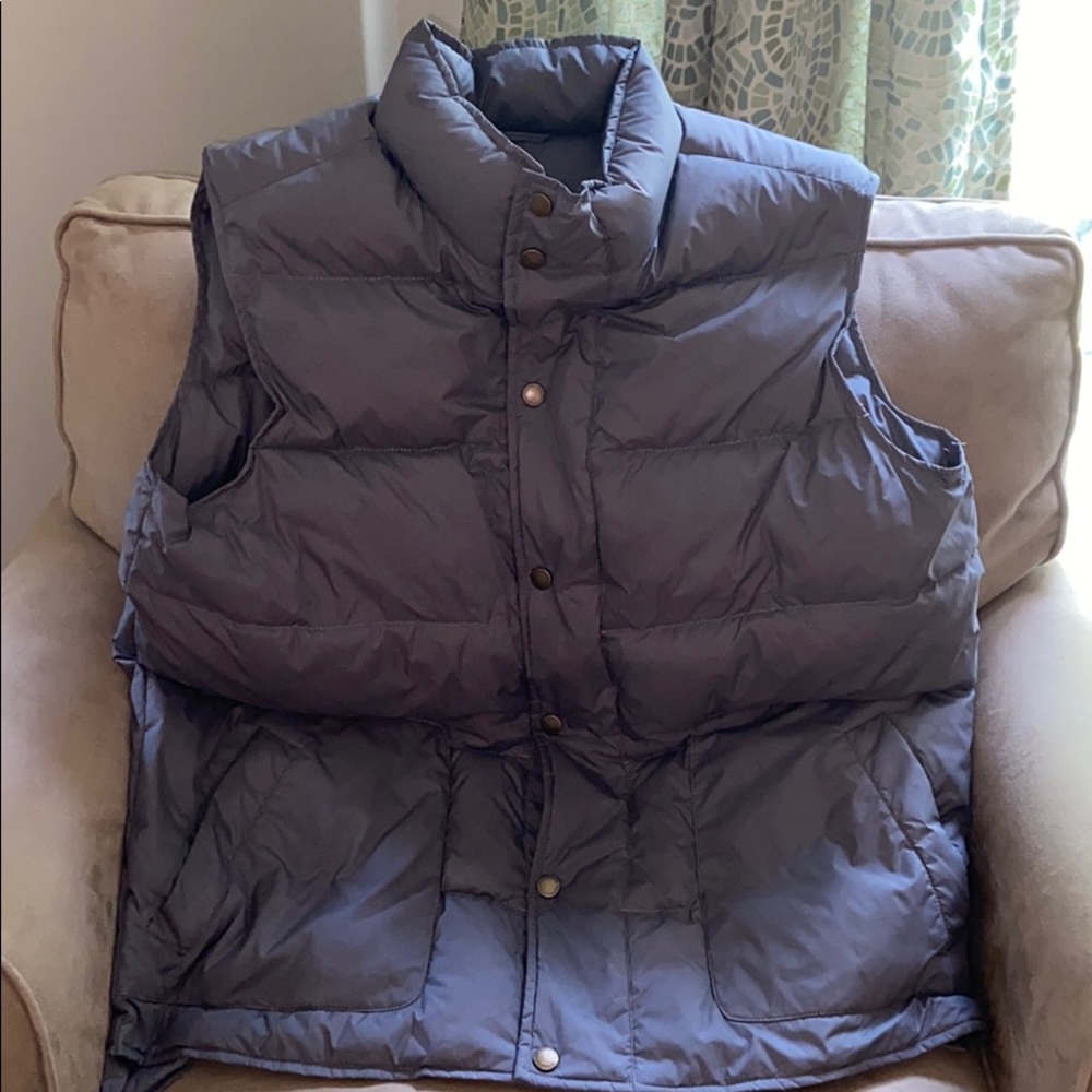 Lands Ends Men’s Grey Vest